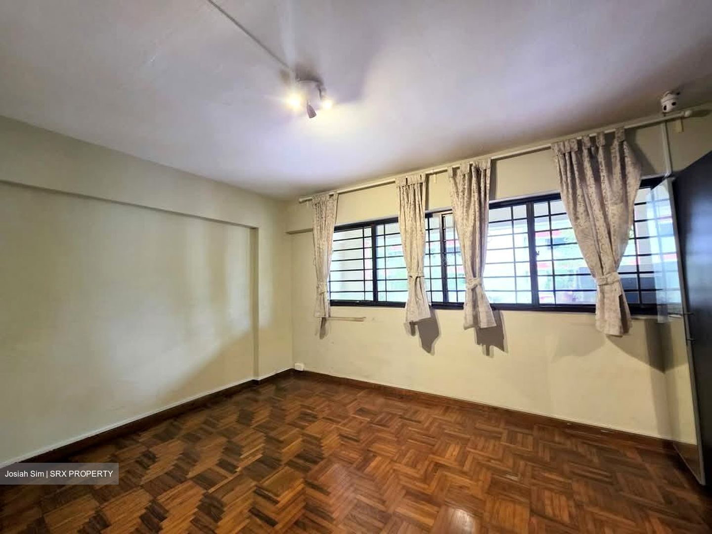 Blk 405 Hong Kah Court (Jurong West), HDB Executive #601893331